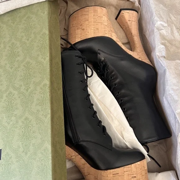 GUCCI Women's Black Leather Platform Ankle Zip Boots Size 7 NIB 747749 - Picture 13 of 14